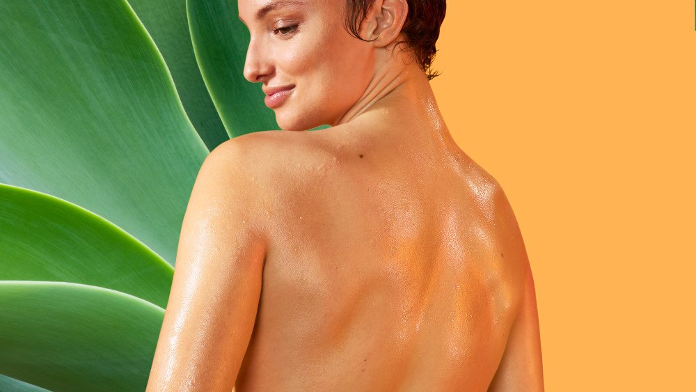 Commercial van de Sanex Bio Agave Nourishing waarin de textuur van de douchegel wordt weergegeven.